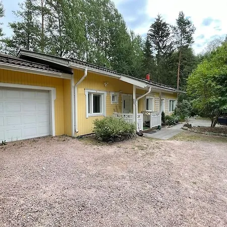 Spacious And Quiet Single-family In