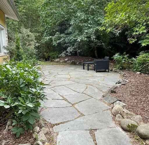 Spacious And Quiet Single-family In *